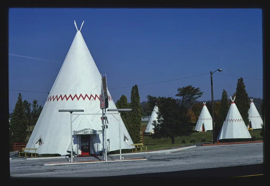 Wigwam Village #2, office teepee and several teepee cabins, Route 31W, Cave City, Kentucky